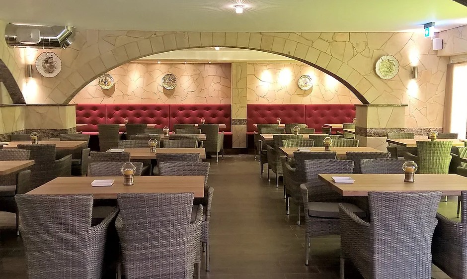 Gemütlicher Gastraum der Trattoria Olio